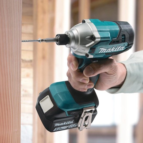 Máy vặn vít dùng pin 18V Makita DTD156Z (thân máy)