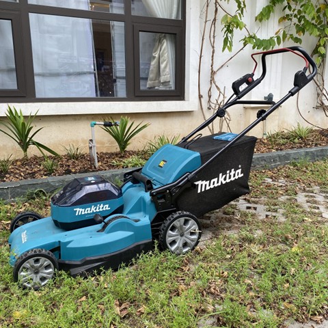 Máy cắt cỏ đẩy dùng pin Makita DLM460Z (thân máy)