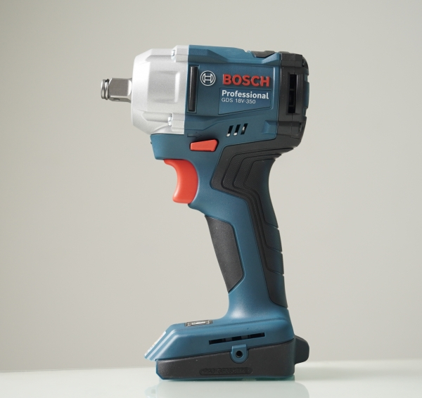 Máy siết bu lông dùng pin Bosch GDS 18V-350
