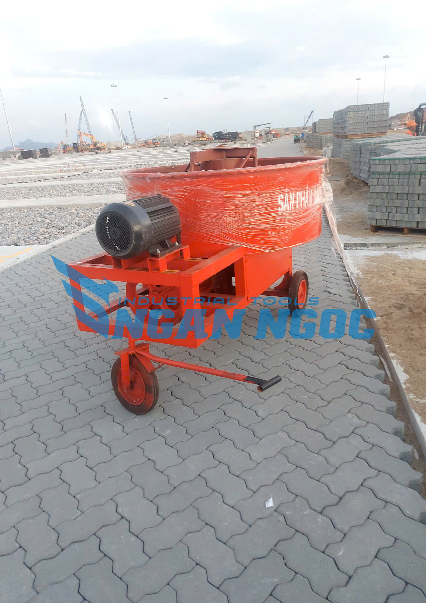 Máy trộn bê tông ngang (cưỡng bức)